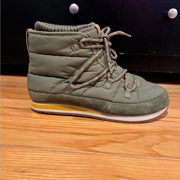Teva Women's Olive Green Winter Boots - Picture 2 of 3